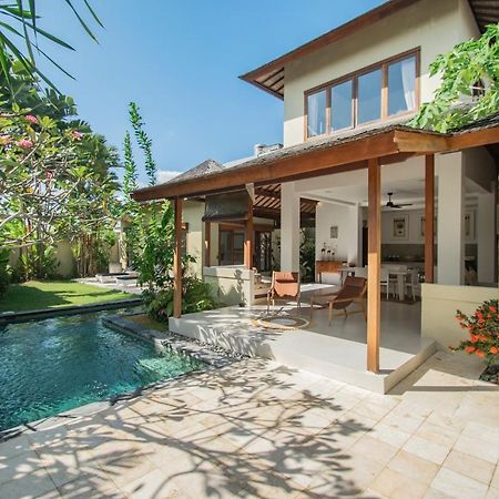 Villa Shanti, Sitara Villa Group Seminyak Extérieur photo