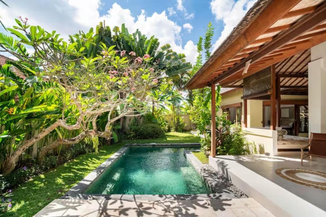 Villa Shanti, Sitara Villa Group Seminyak Extérieur photo