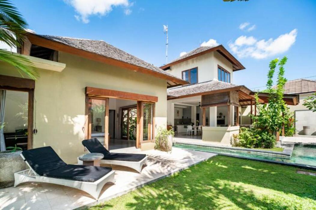 Villa Shanti, Sitara Villa Group Seminyak Extérieur photo