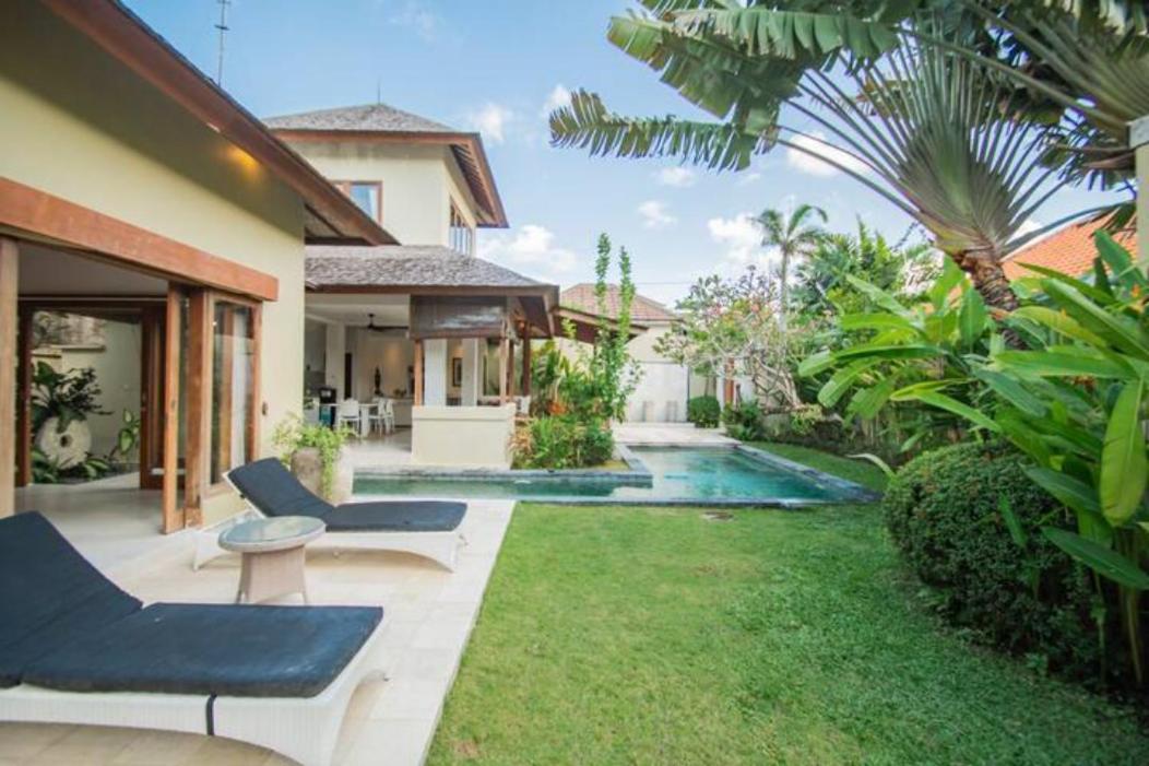 Villa Shanti, Sitara Villa Group Seminyak Extérieur photo
